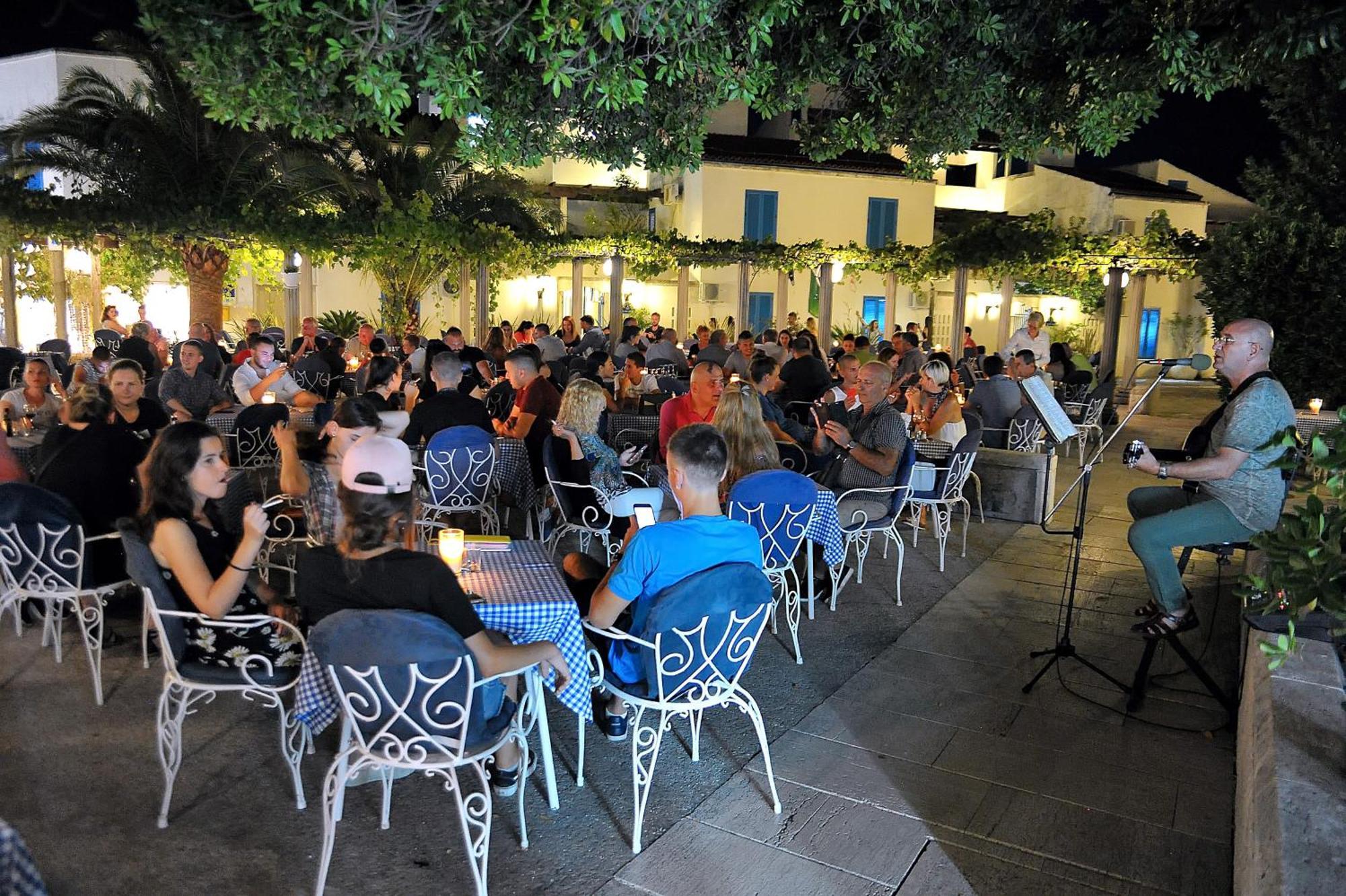 Hotel Slovenska Plaza Standard Budva Luaran gambar